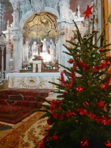 Dans l'attente de la messe de minuit