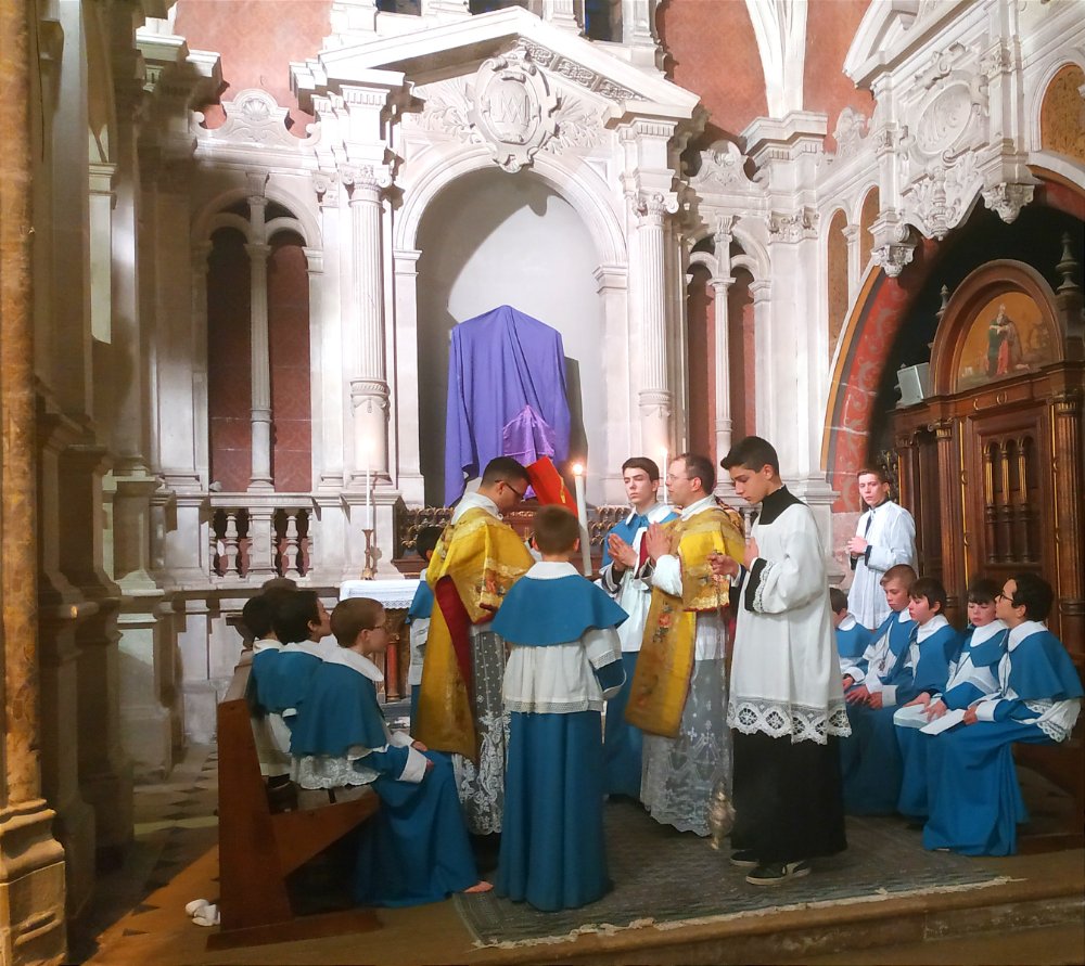 Le mandatum ou le lavement des pieds à ND de Recouvrance Orléans