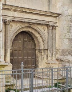 horaire de messes centre ville Orléans, portail église ND de Recouvrance