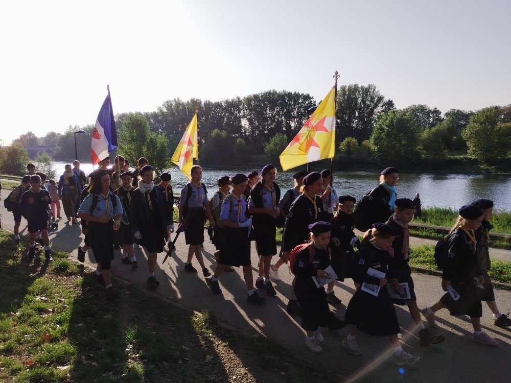 Les Europa Scouts sur le bord de la Loire à Orléans