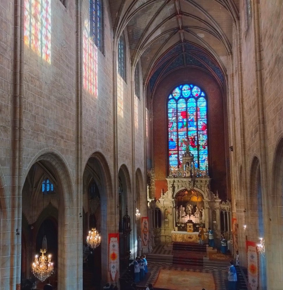 Nef ND de Recouvrance, Orléans. Horaire de messe du diocèse