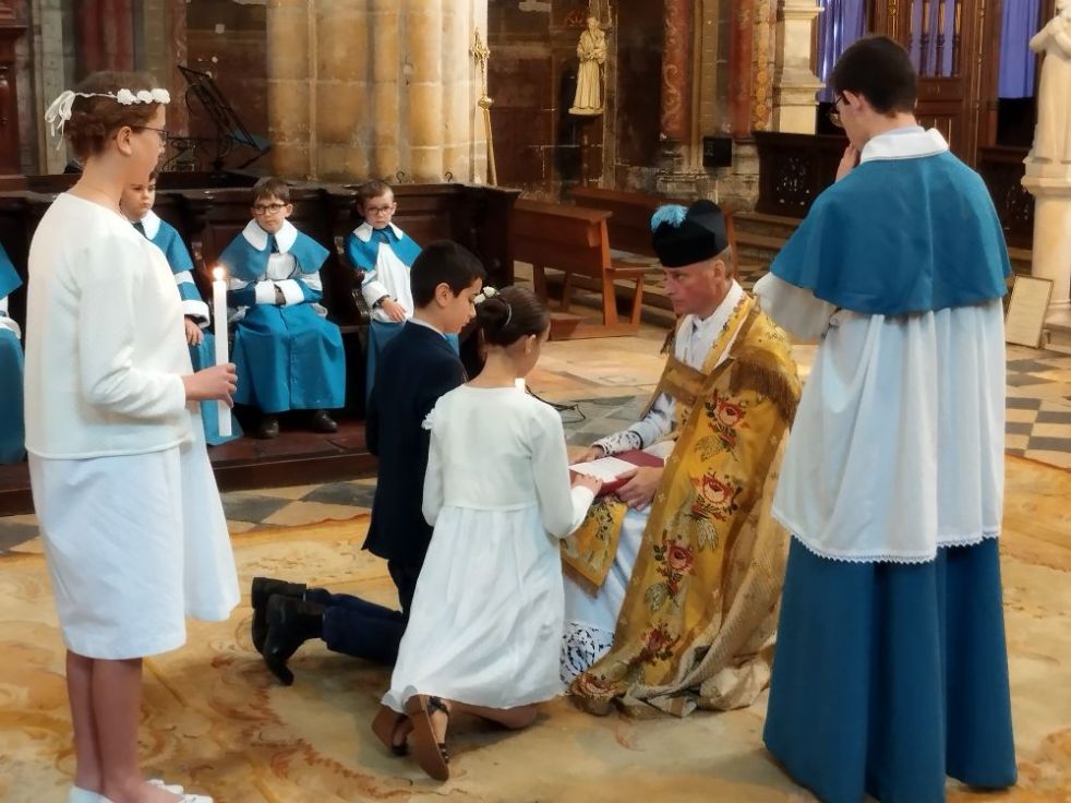 Communions solennelles et premières&nbsp;communions