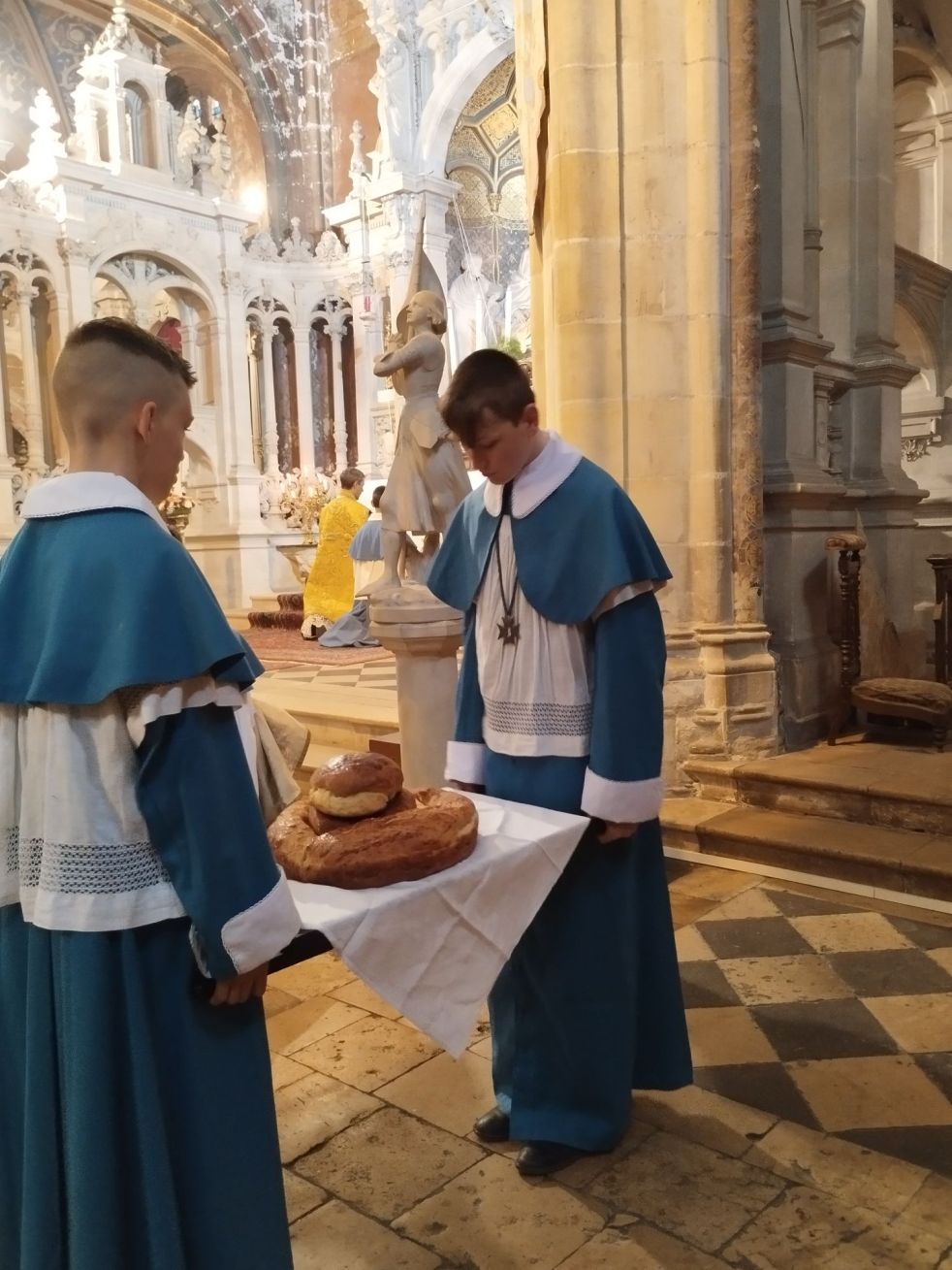 Pâques : bénédiction de la brioche et de l&rsquo;œuf en&nbsp;chocolat